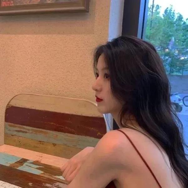 女穿男之老娘在九十年代做霸道总裁